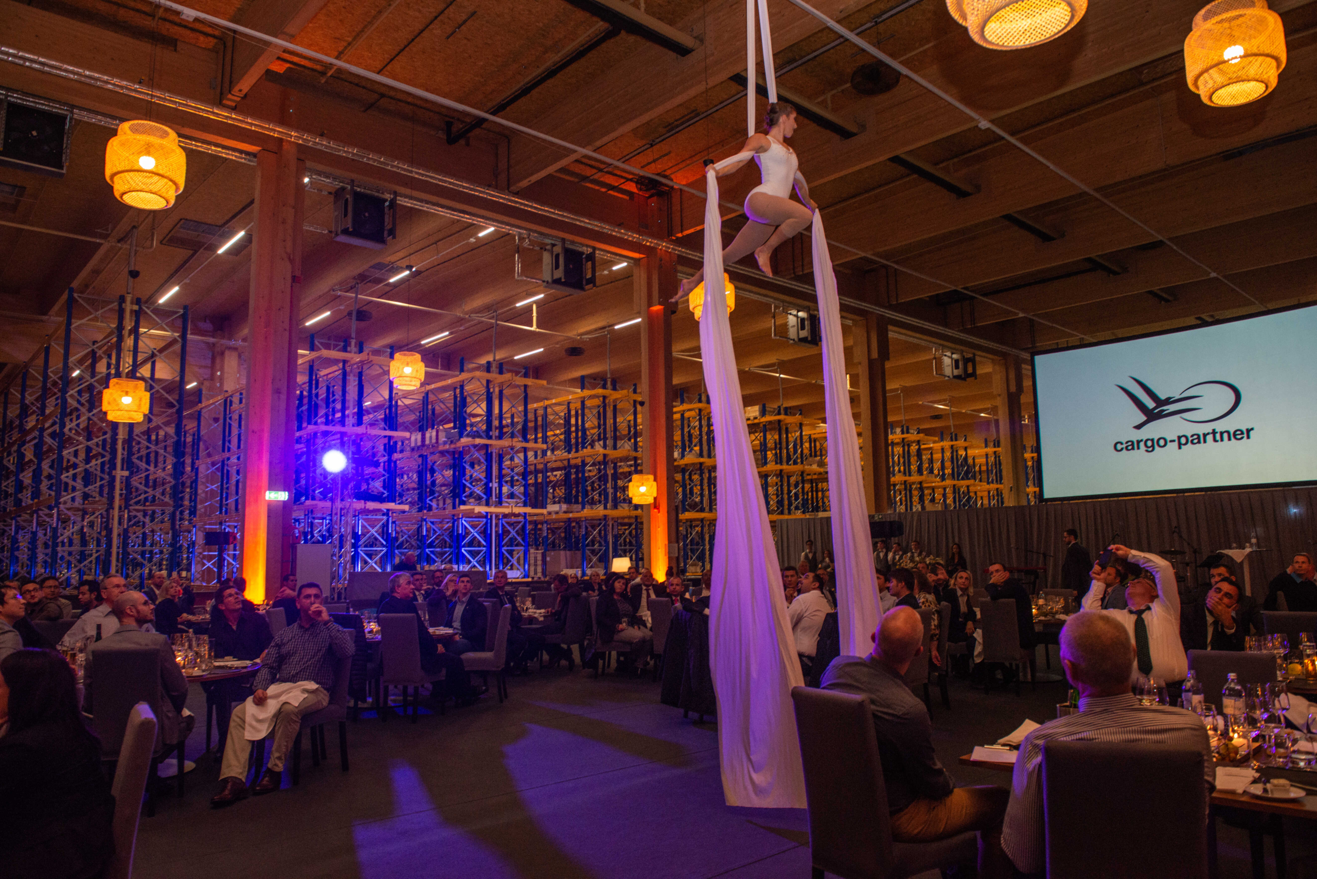 Slider Aerial - Ester Horvath -